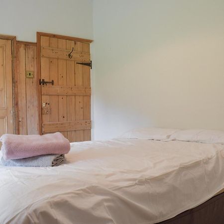 Lower Goytre Farmhouse Llanfair Waterdine Ngoại thất bức ảnh